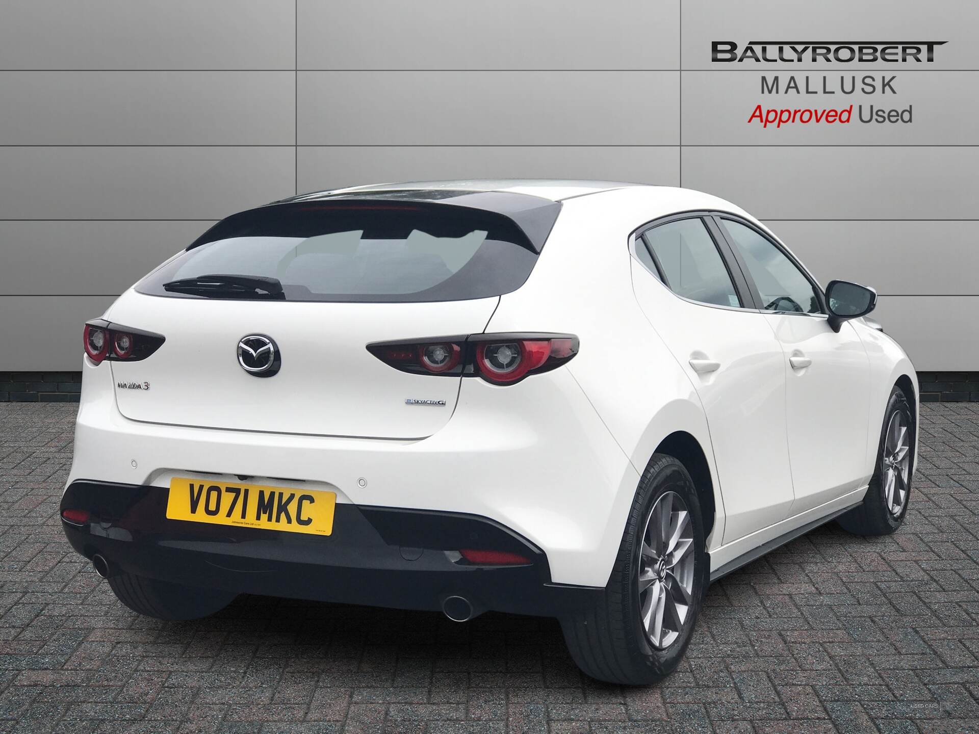 Feb 2022 Mazda 3 2.0 e-Skyactiv G MHEV SE-L Lux 5dr Auto