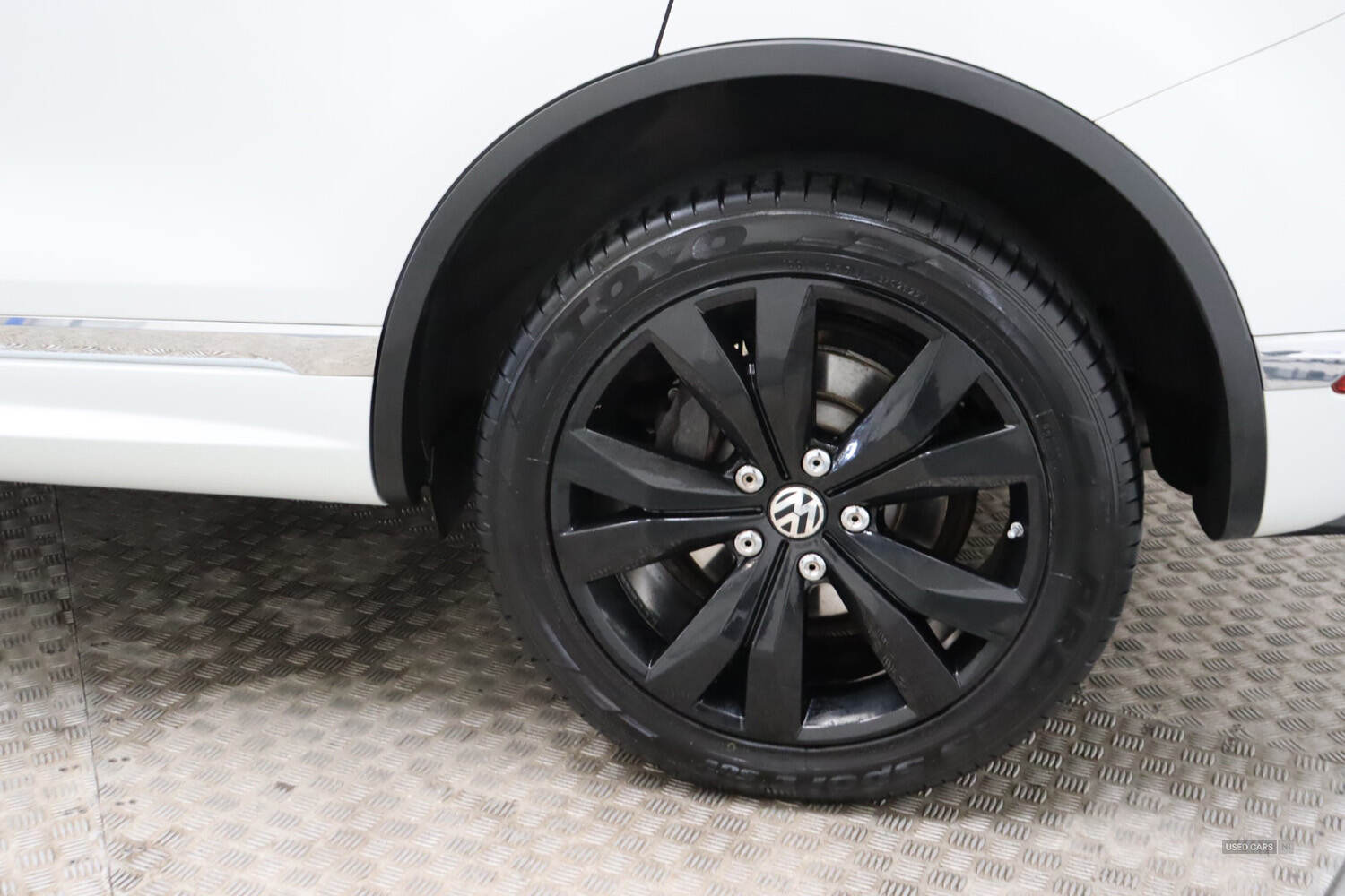 Jun 2017 Volkswagen Touareg 3.0 V6 TDI BlueMotion Tech 262 R-Line 5dr Tip Auto