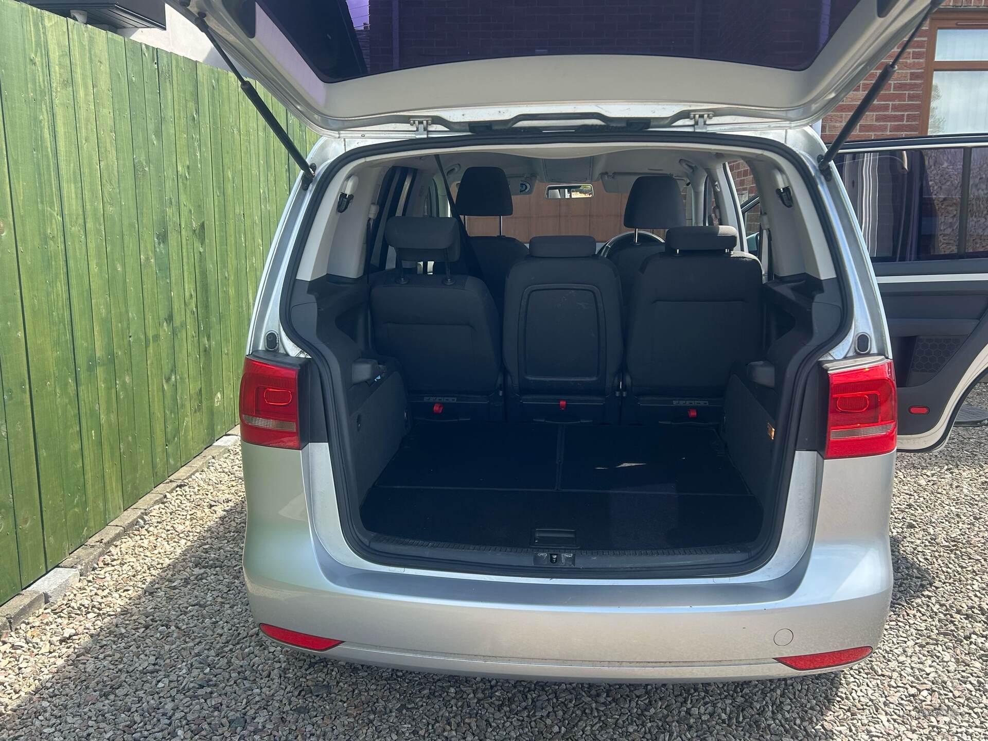 Feb 2014 Volkswagen Touran 1.6 TDI 105 BlueMotion Tech S 5dr