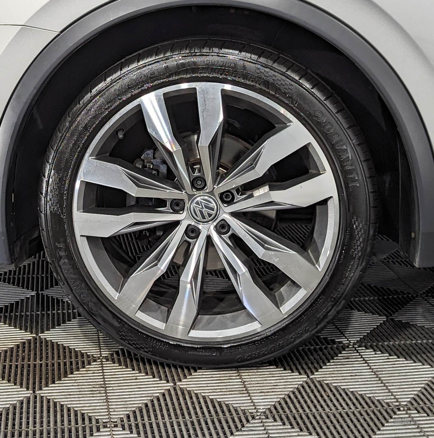 Jan 2020 Volkswagen Tiguan 2.0 TDI  150 R - Line Tech  5dr Manual