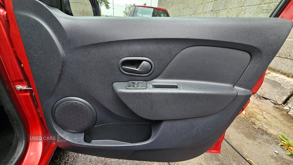 Dacia Sandero HATCHBACK in Down