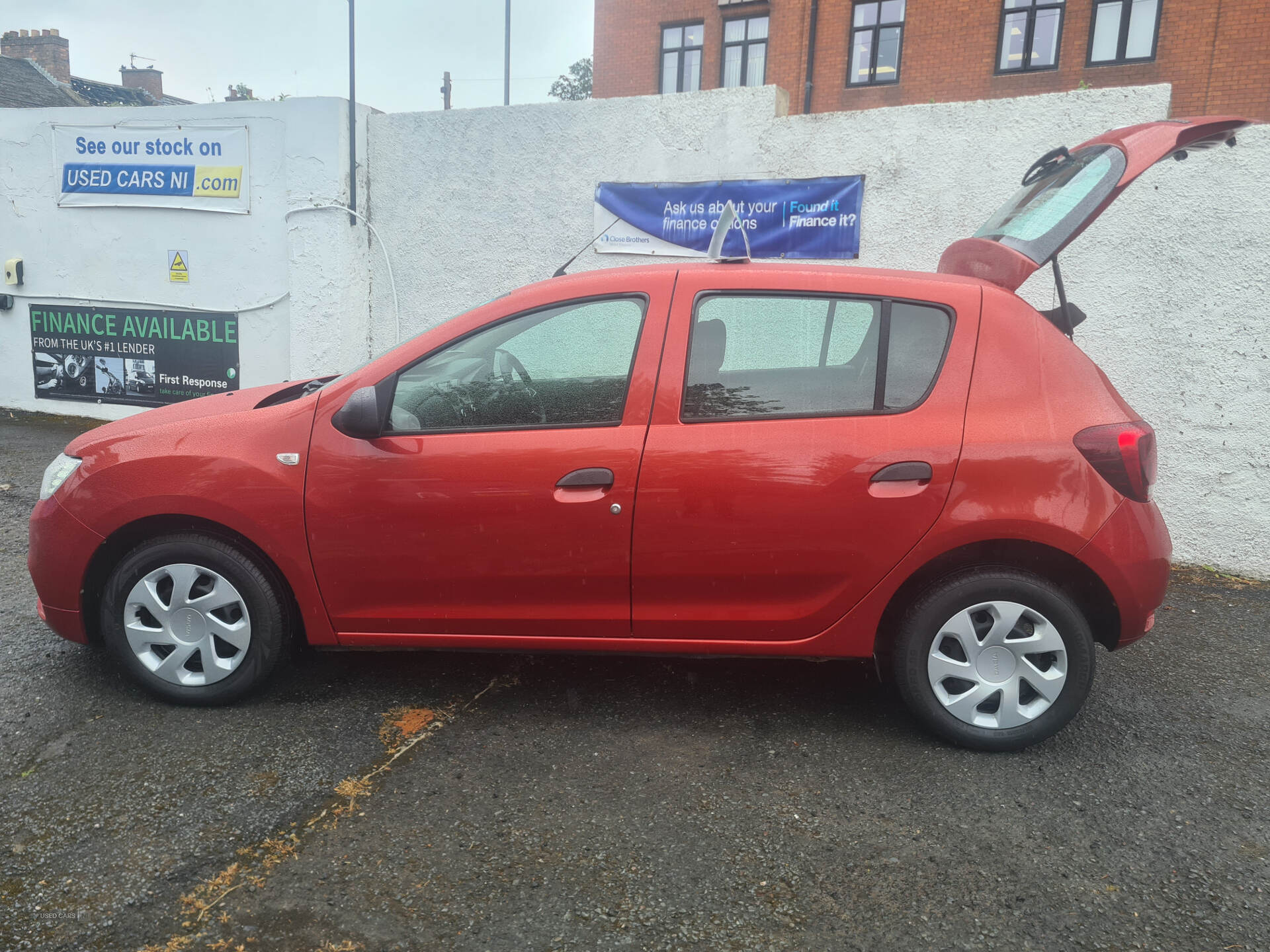 May 2017 Dacia Sandero 1.0 SCe Ambiance 5dr