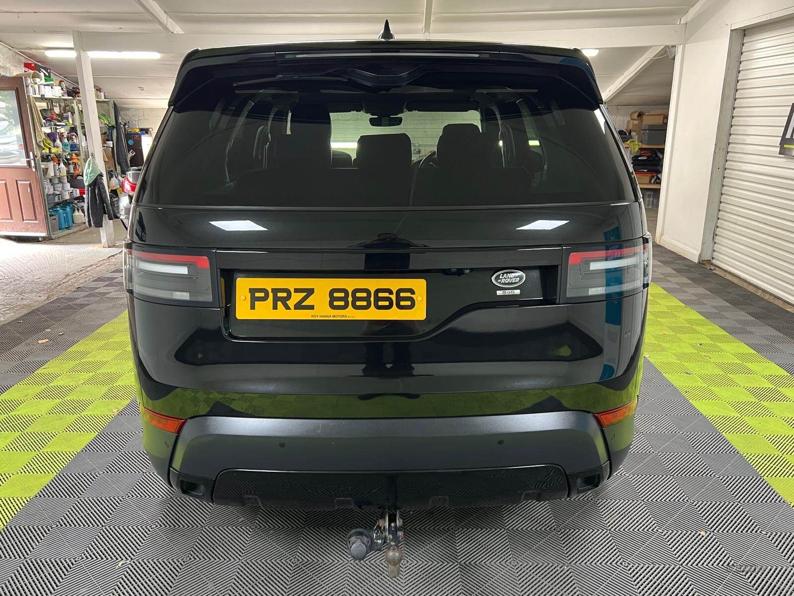 Nov 2019 Land Rover Discovery 3.0 SDV6 306 SE Commercial Auto
