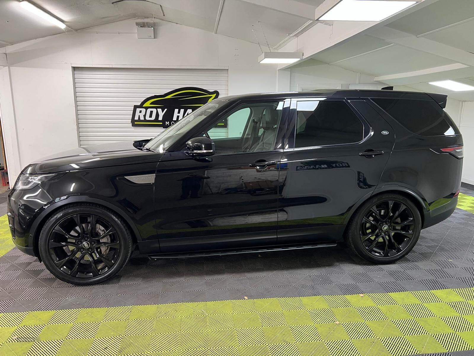 Nov 2019 Land Rover Discovery 3.0 SDV6 306 SE Commercial Auto