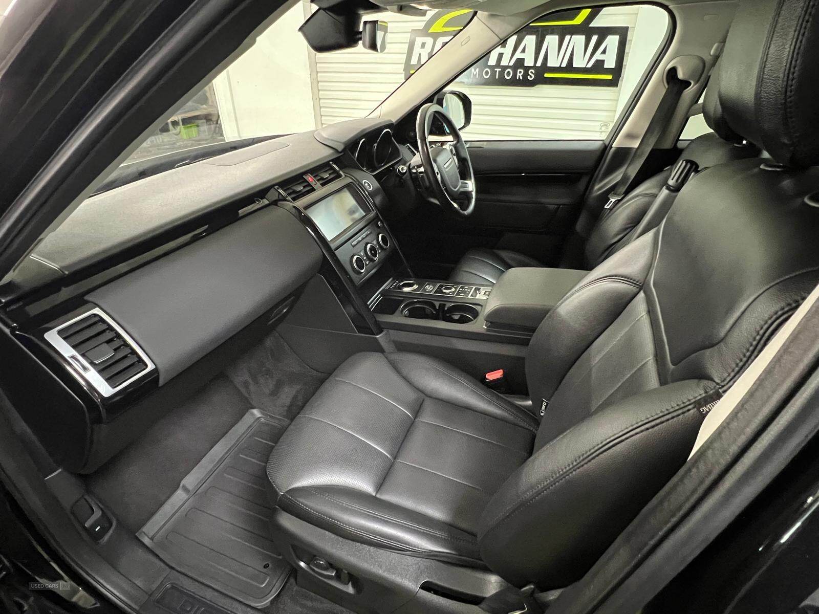 Nov 2019 Land Rover Discovery 3.0 SDV6 306 SE Commercial Auto