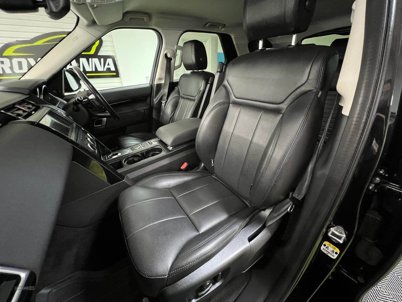 Nov 2019 Land Rover Discovery 3.0 SDV6 306 SE Commercial Auto