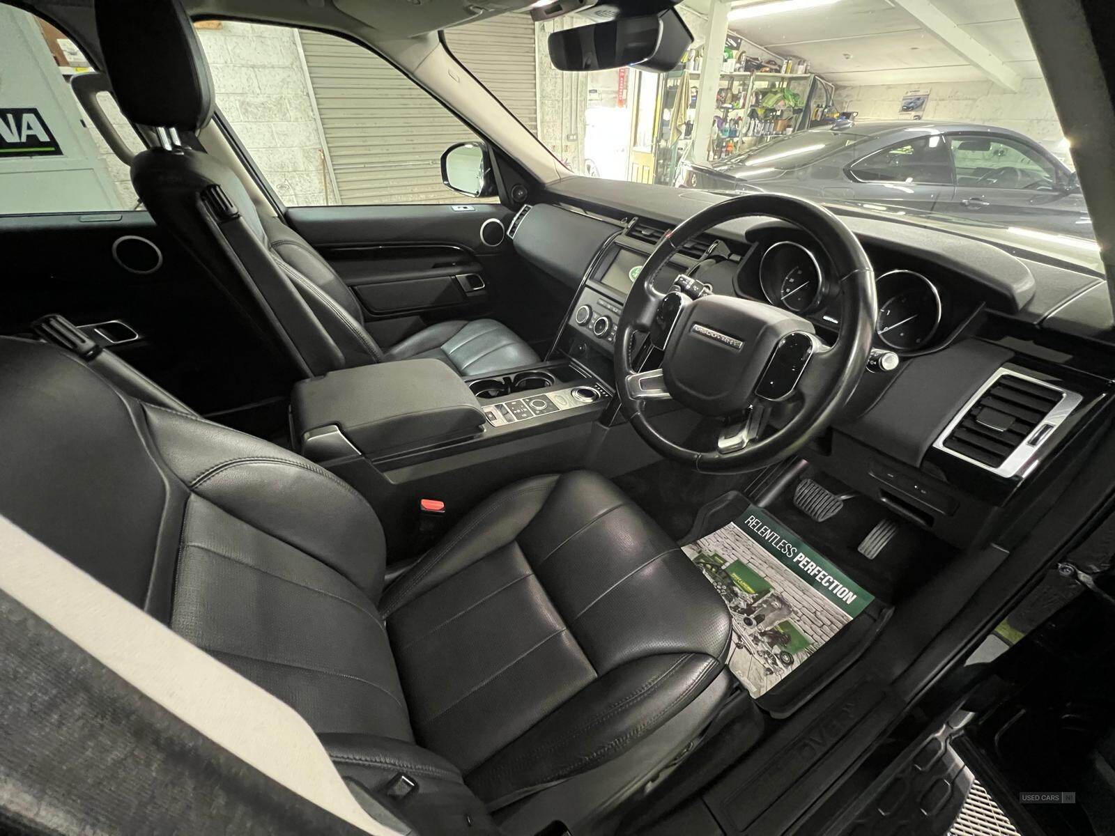 Nov 2019 Land Rover Discovery 3.0 SDV6 306 SE Commercial Auto