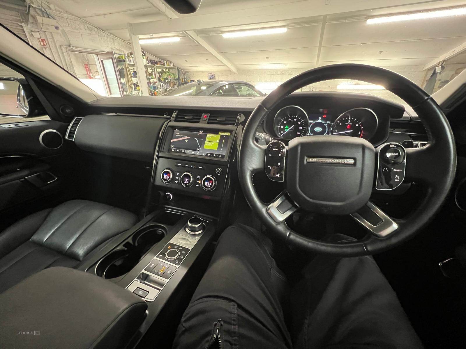 Nov 2019 Land Rover Discovery 3.0 SDV6 306 SE Commercial Auto