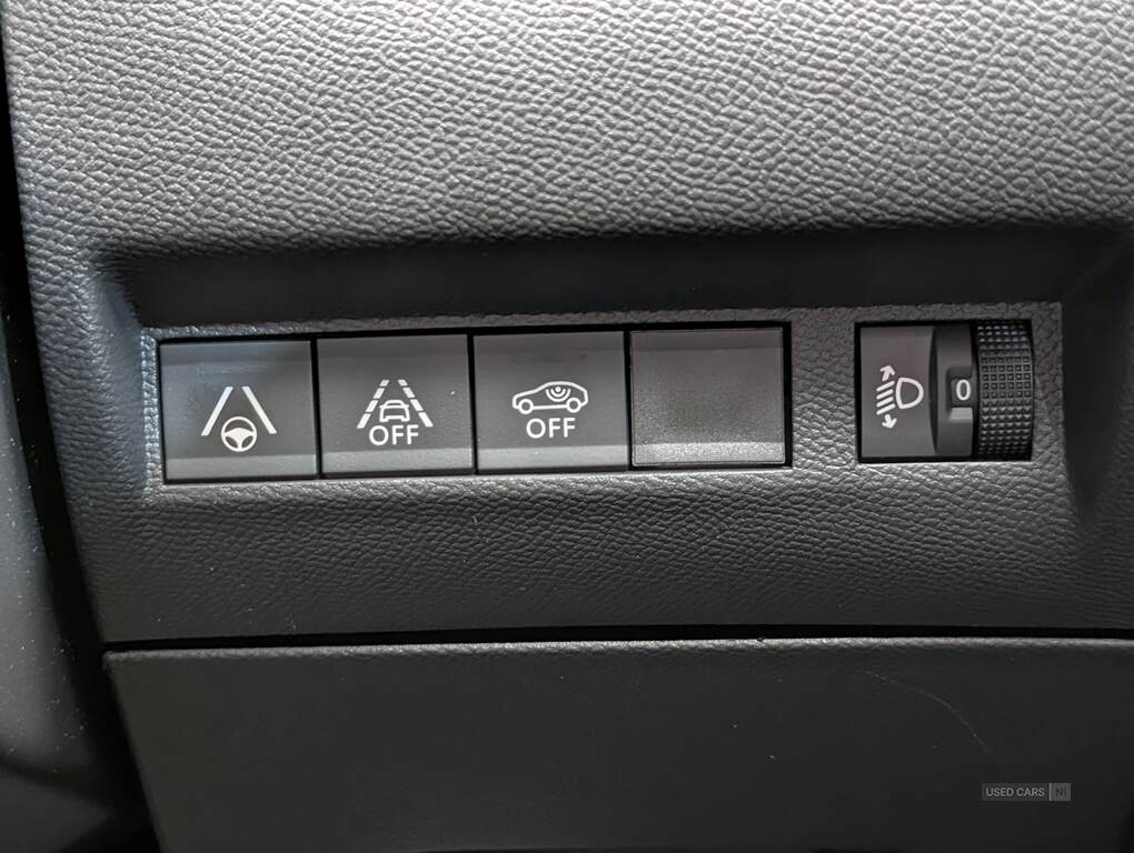 Peugeot 208 HATCHBACK in Antrim