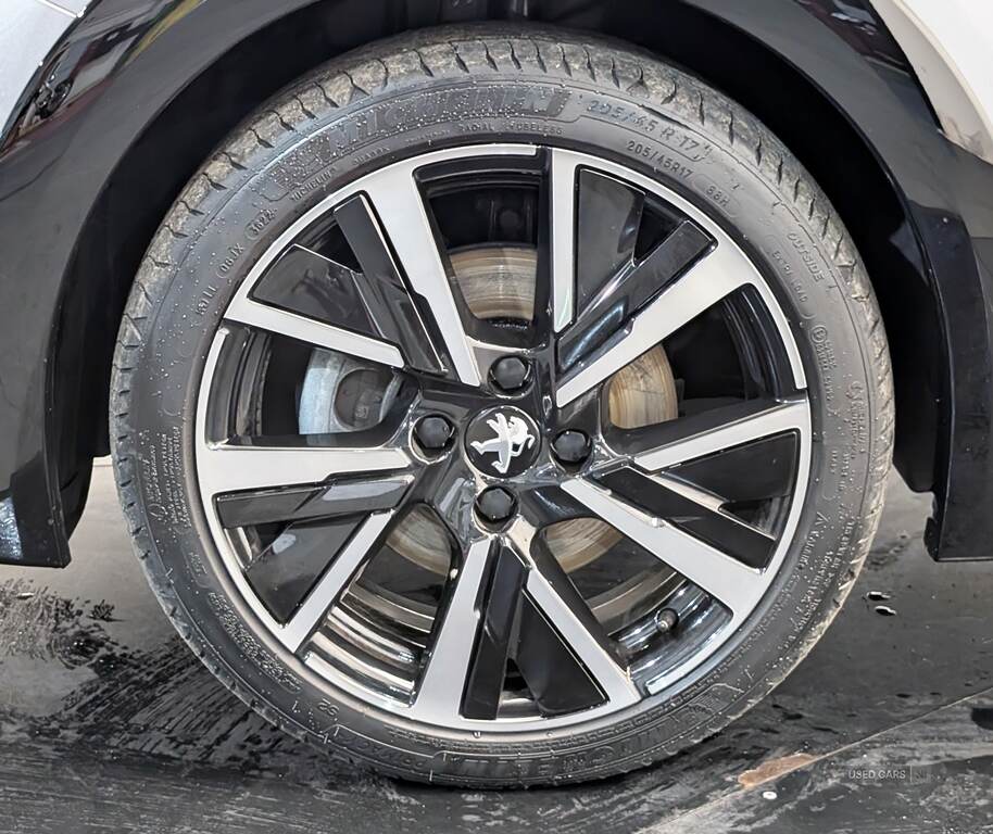 Peugeot 208 HATCHBACK in Antrim