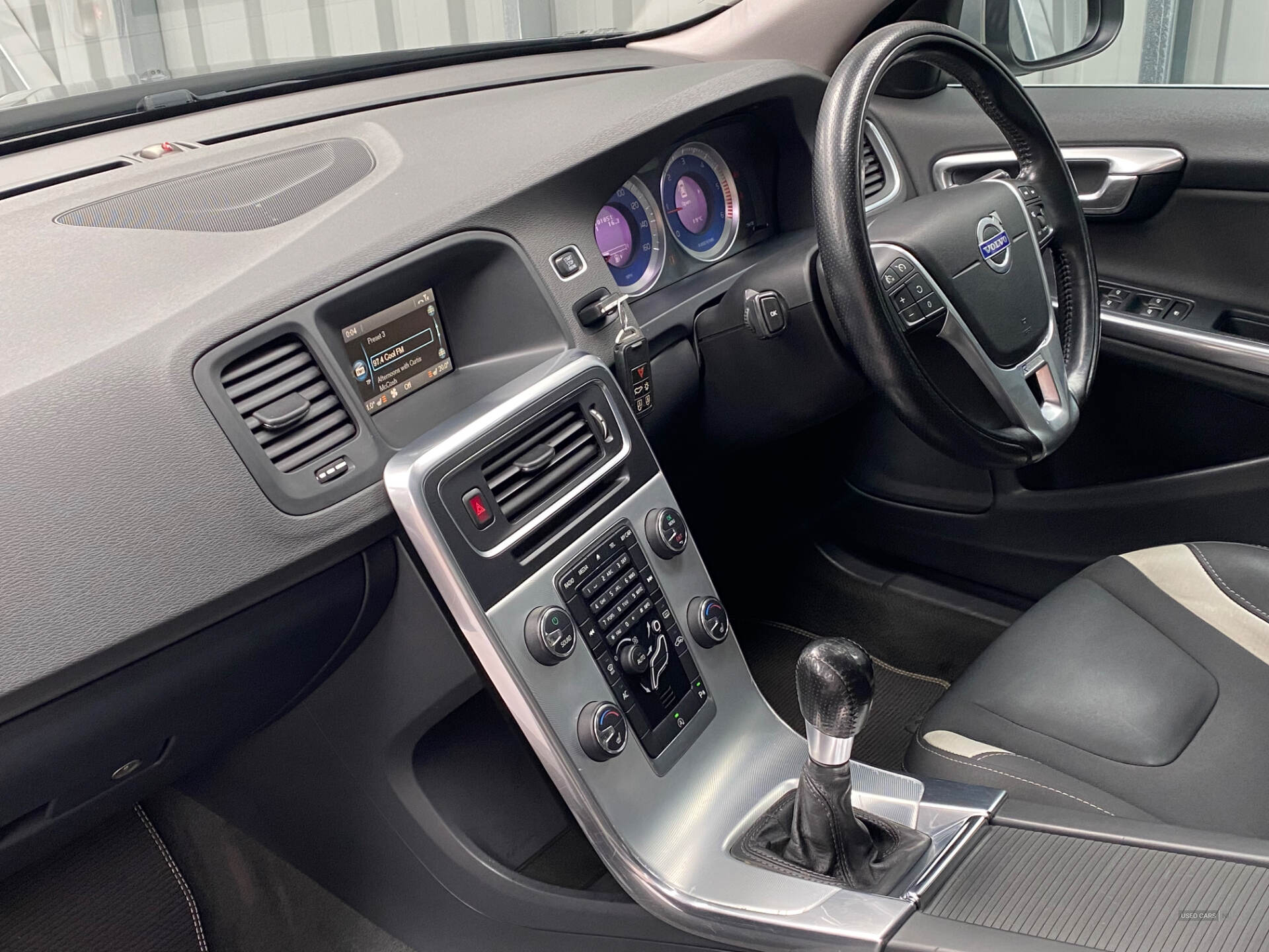 Sep 2012 Volvo S60 D2 [115] R DESIGN 4dr
