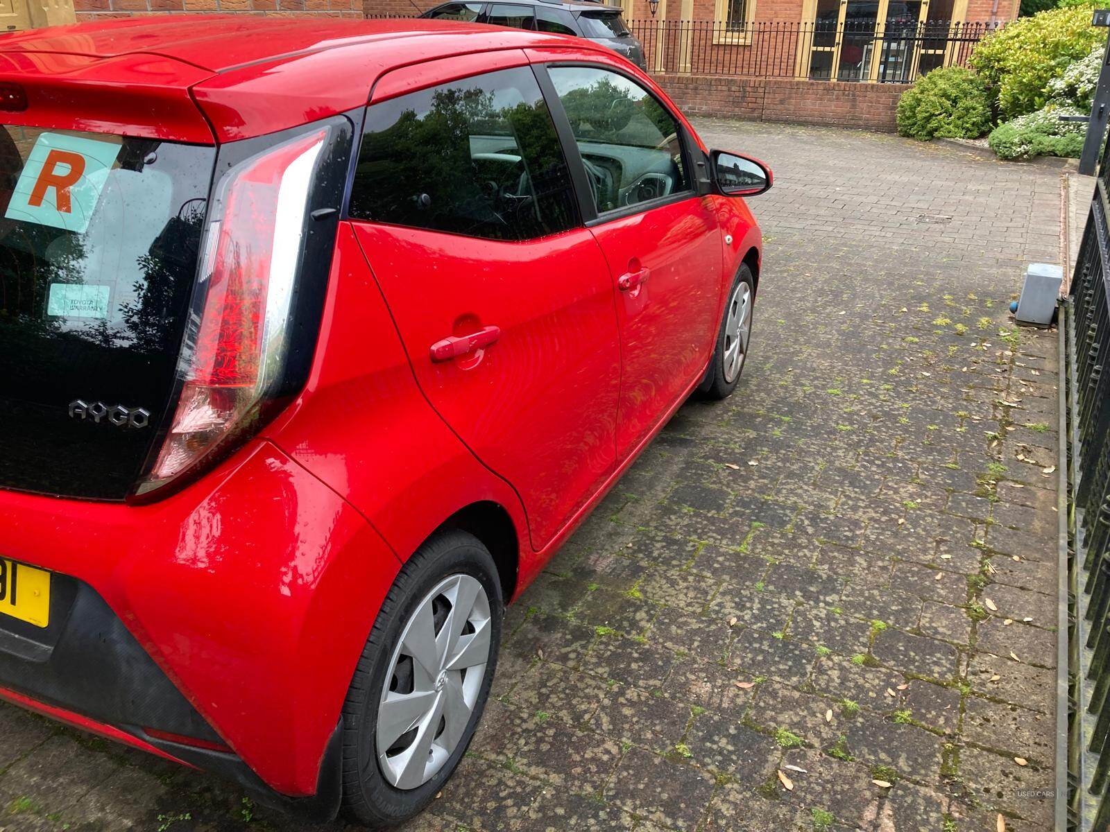 Feb 2015 Toyota Aygo 1.0 VVT-i X-Play 5dr