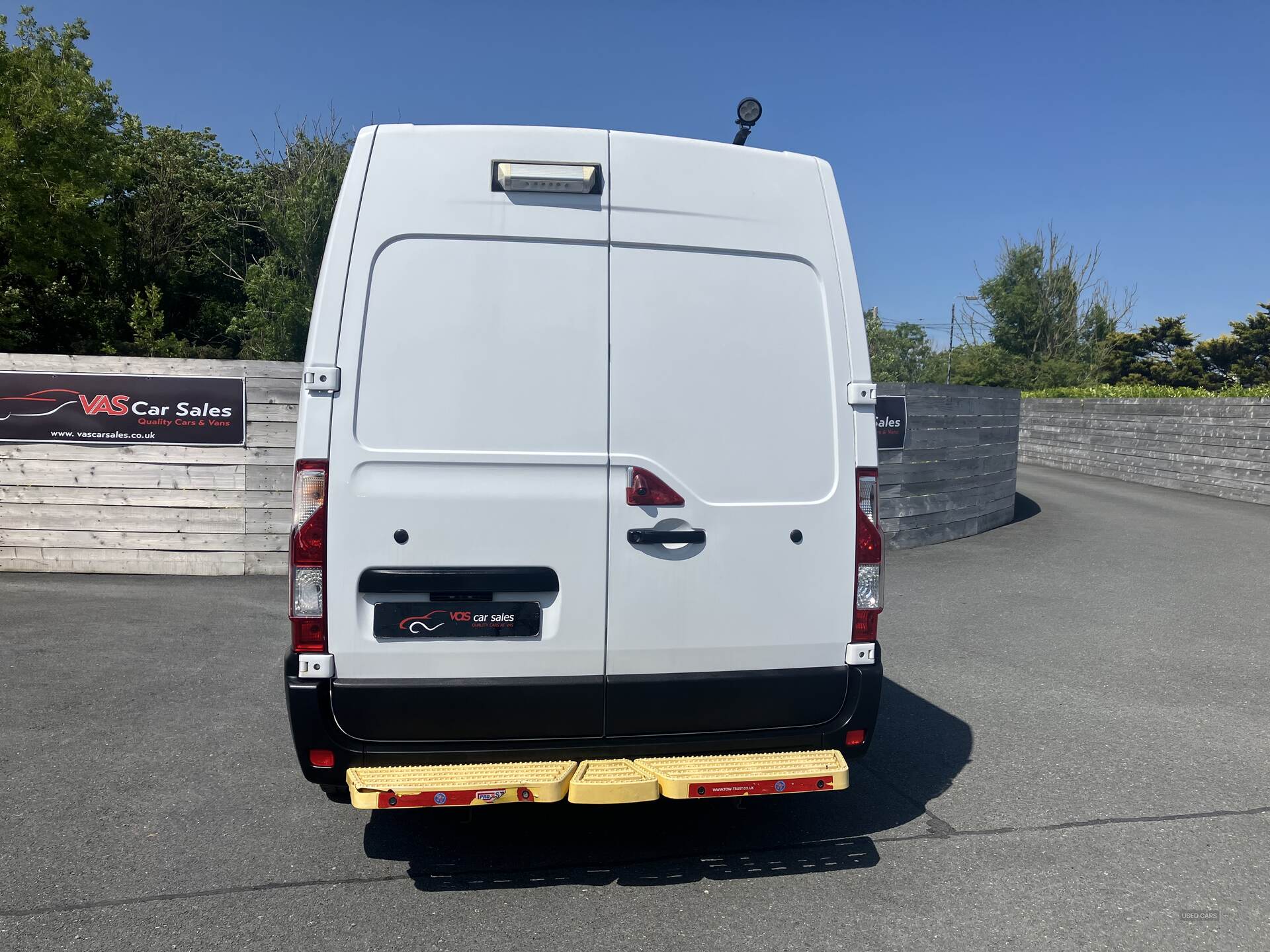 Vauxhall Movano 35 L2 DIESEL FWD in Down