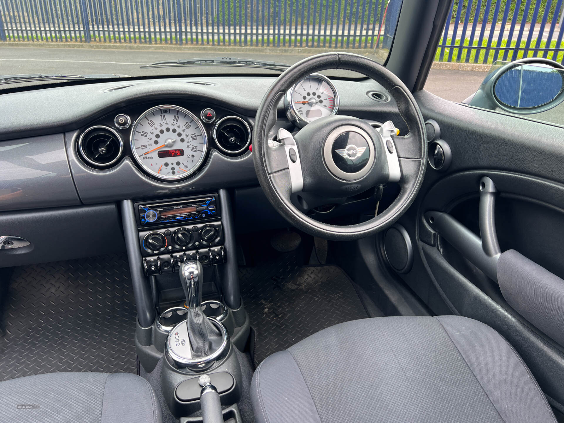 Jul 2005 MINI Convertible 1.6 Cooper 2dr Auto