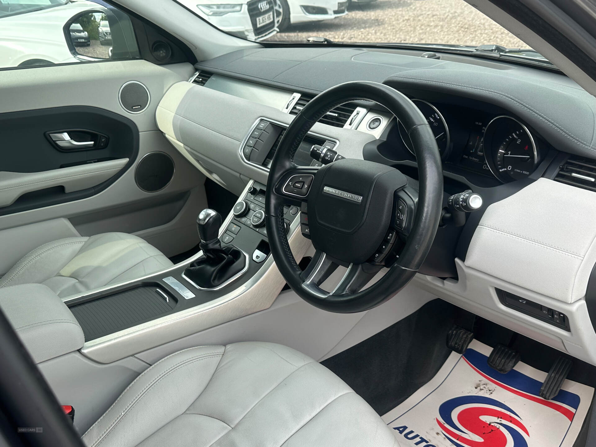 Jun 2015 Land Rover Range Rover Evoque 2.2 eD4 Pure 5dr 2WD