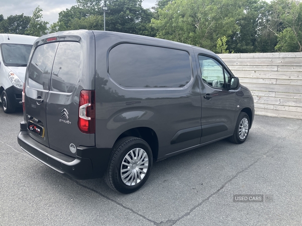 Citroen Berlingo M DIESEL in Down