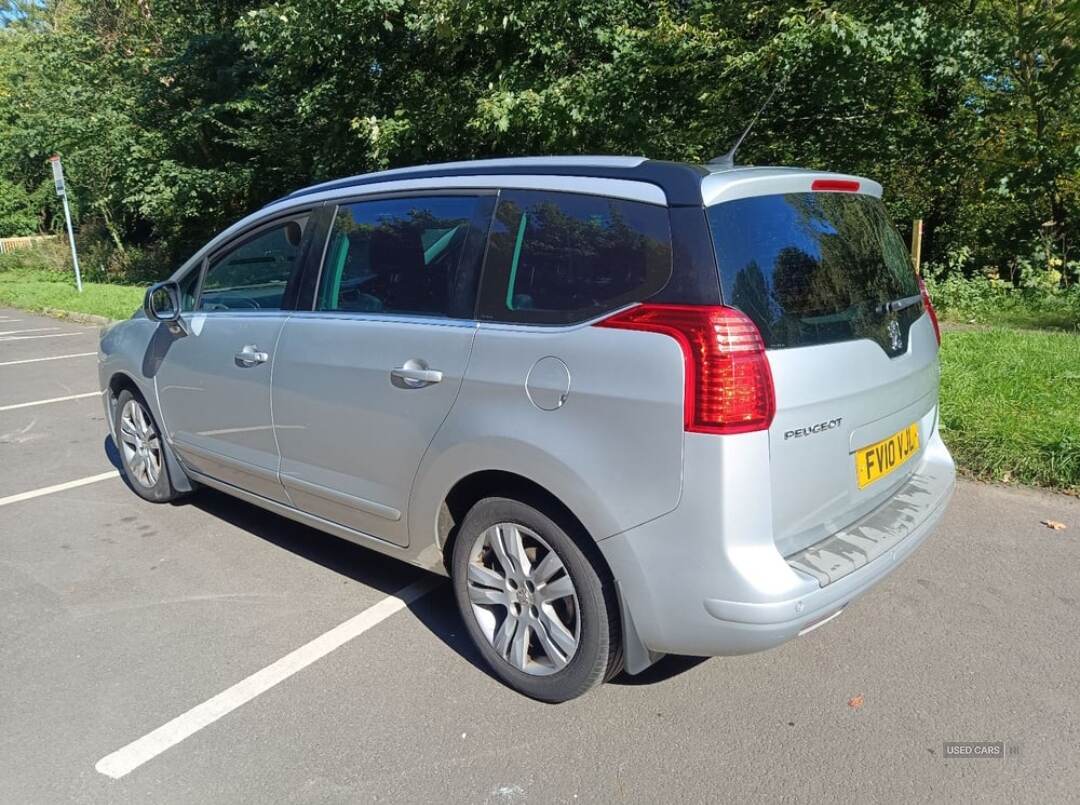 Jun 2010 Peugeot 5008 1.6 HDi 110 Exclusive 5dr