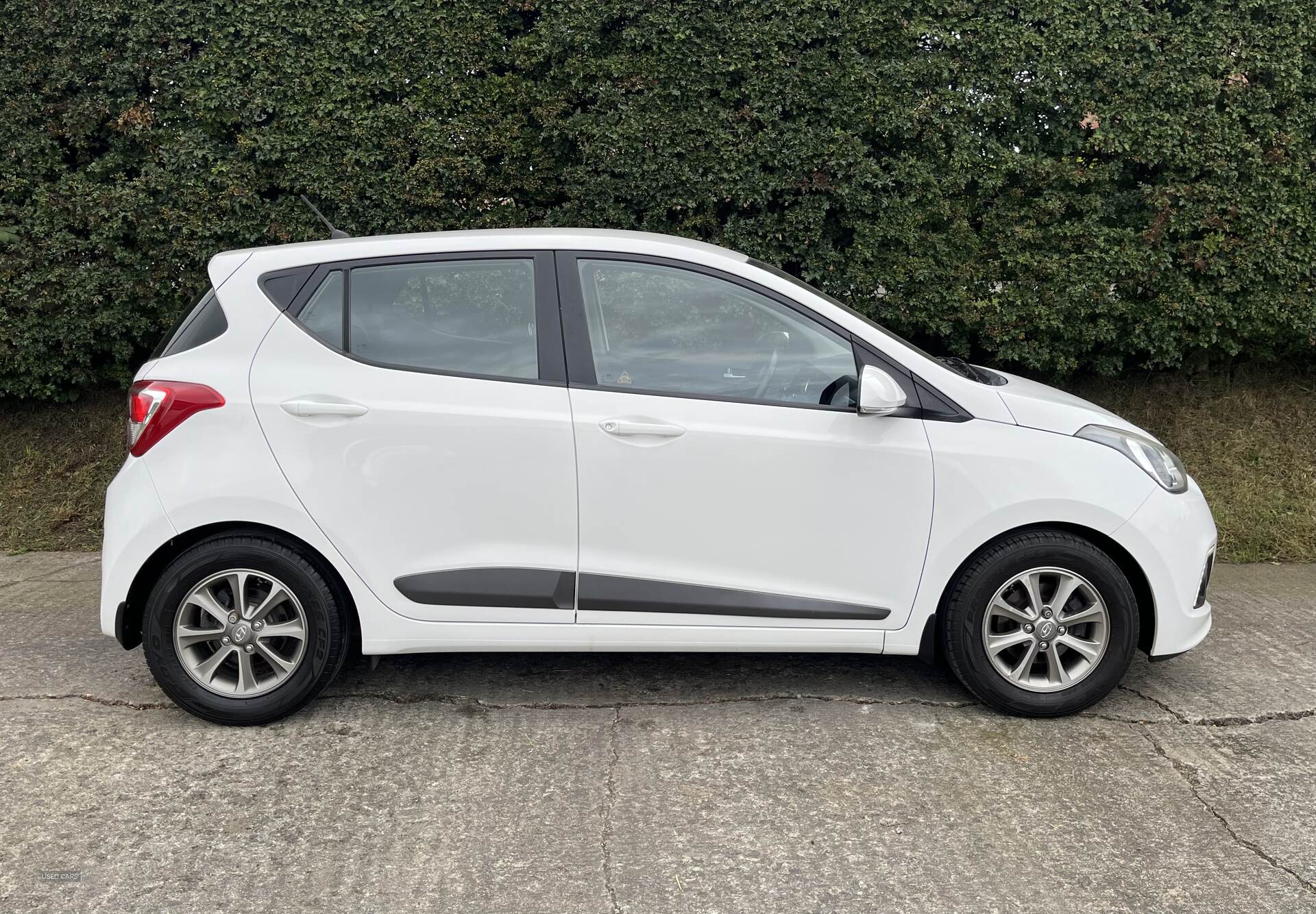 Jun 2014 Hyundai i10 1.0 Premium 5dr