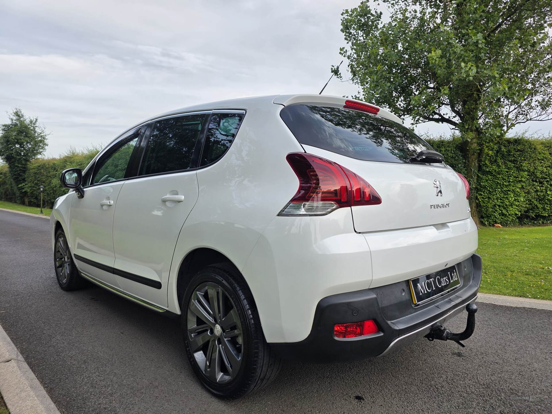 Dec 2013 Peugeot 3008 1.6 HDi Allure 5dr
