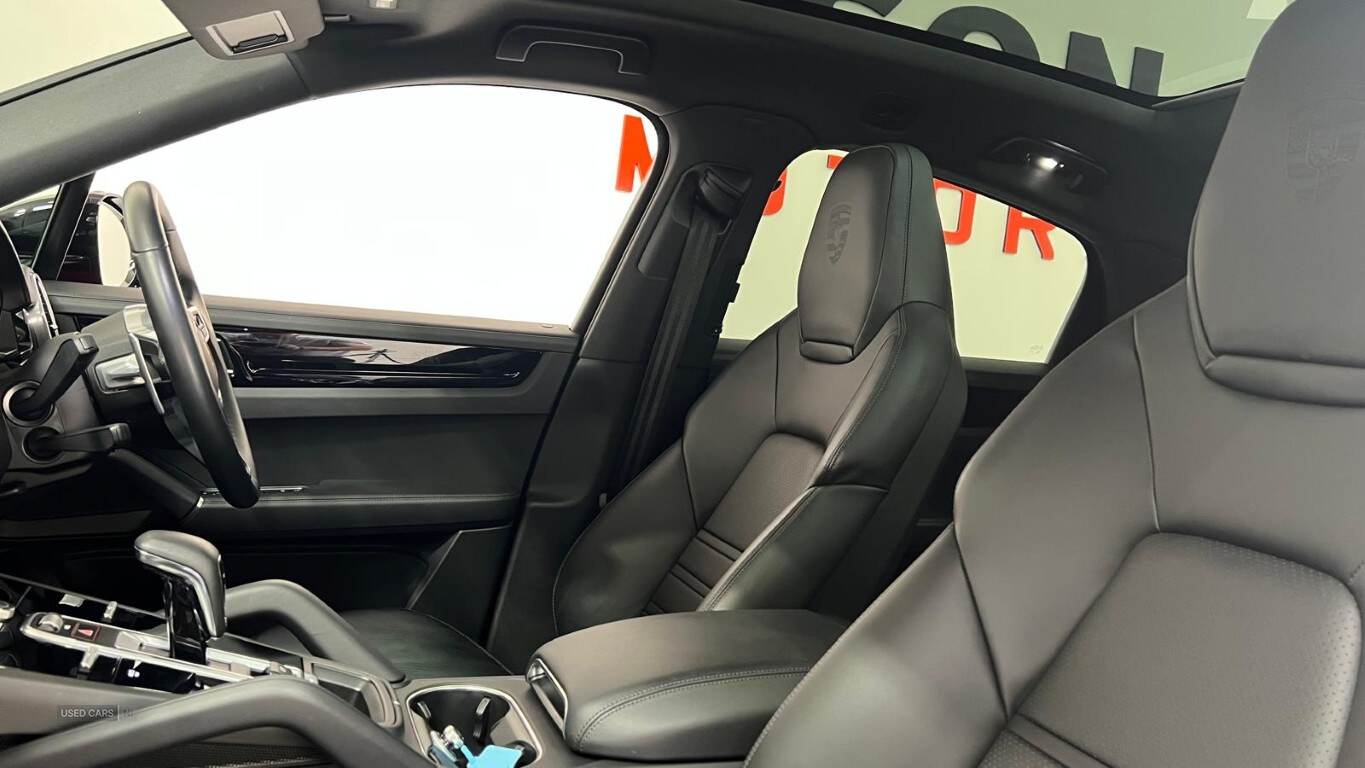 Sep 2022 Porsche Cayenne Coupe E-Hybrid 5dr Tiptronic S