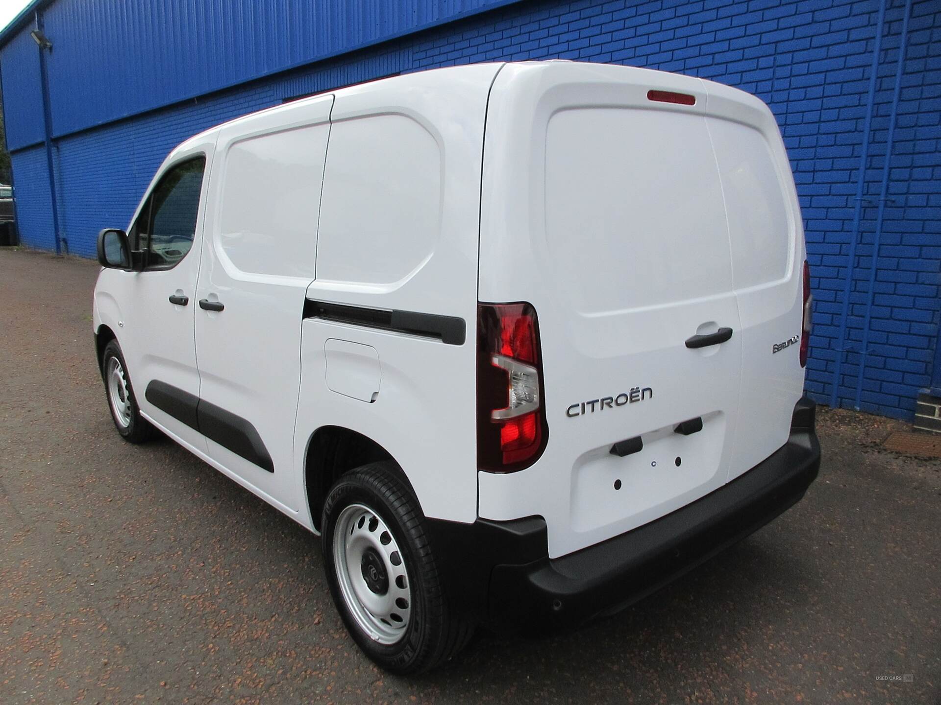  2025 Citroen Berlingo ENTERPRISE 100 BERLINGO ENTERPRISE + 100 BHP 3 SEATS BERLINGO ENTERPRISE + BHDI 100 SPARE WHEEL , 3 SEATS
