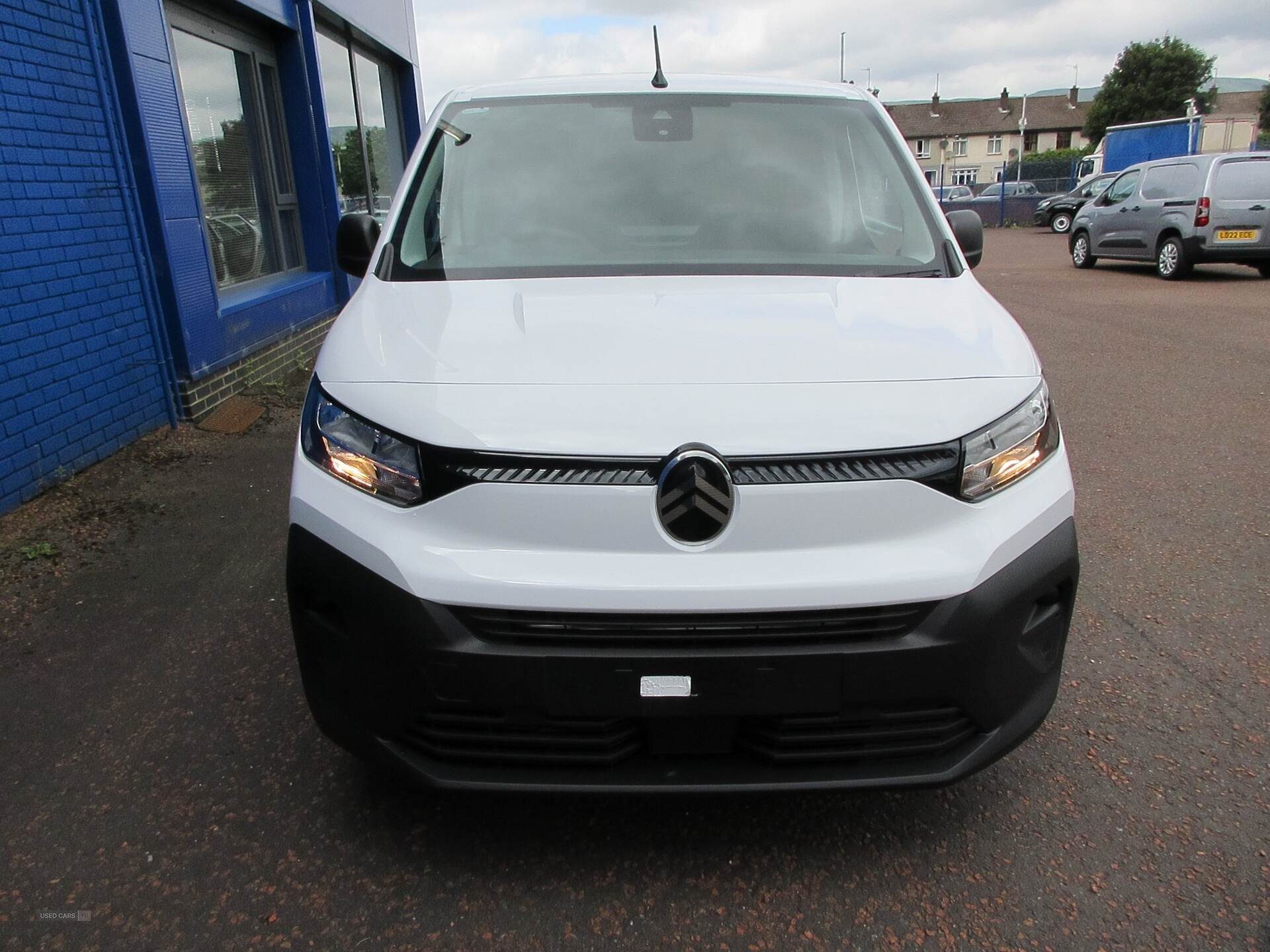  2025 Citroen Berlingo ENTERPRISE 100 BERLINGO ENTERPRISE + 100 BHP 3 SEATS BERLINGO ENTERPRISE + BHDI 100 SPARE WHEEL , 3 SEATS