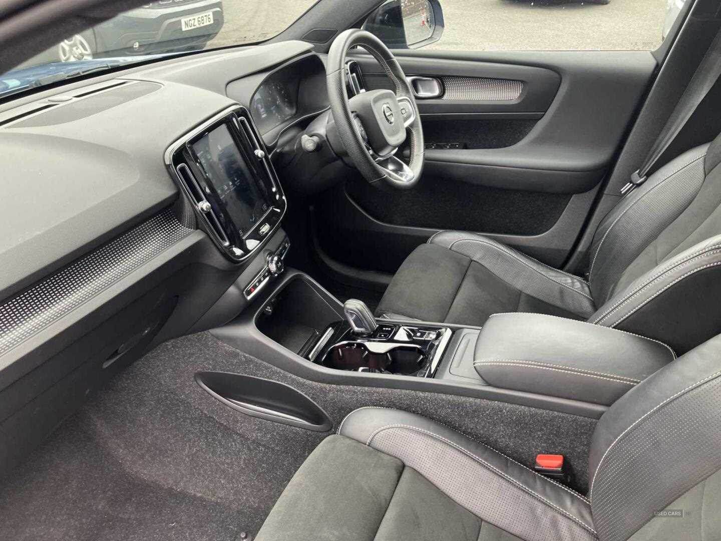 Aug 2020 Volvo XC40 1.5 T3 [163] R DESIGN 5dr Geartronic