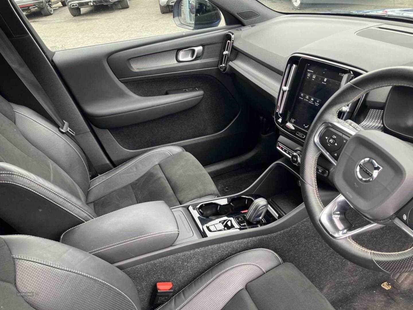 Aug 2020 Volvo XC40 1.5 T3 [163] R DESIGN 5dr Geartronic