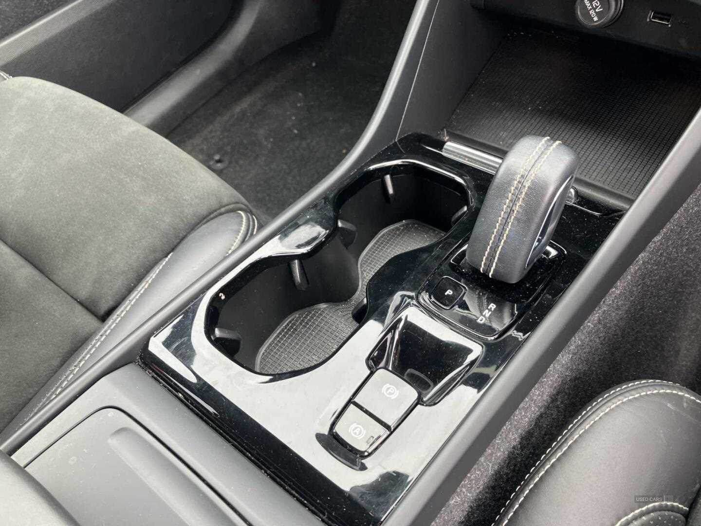 Aug 2020 Volvo XC40 1.5 T3 [163] R DESIGN 5dr Geartronic