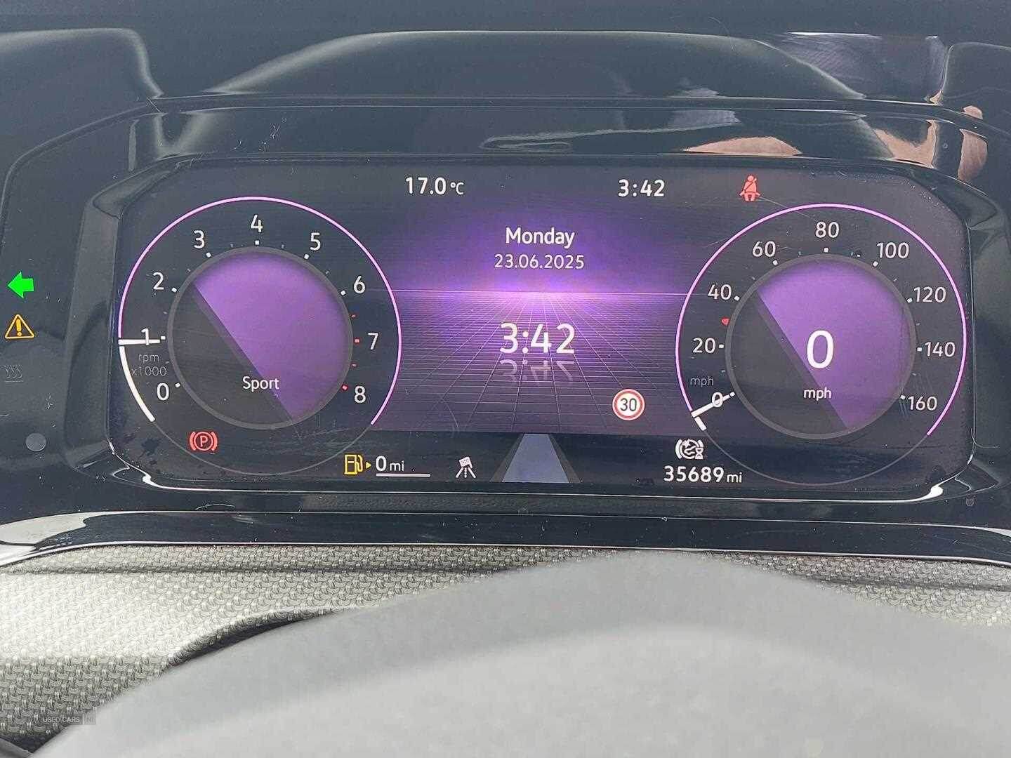 Jan 2022 Volkswagen Golf 1.5 TSI R-Line 5dr