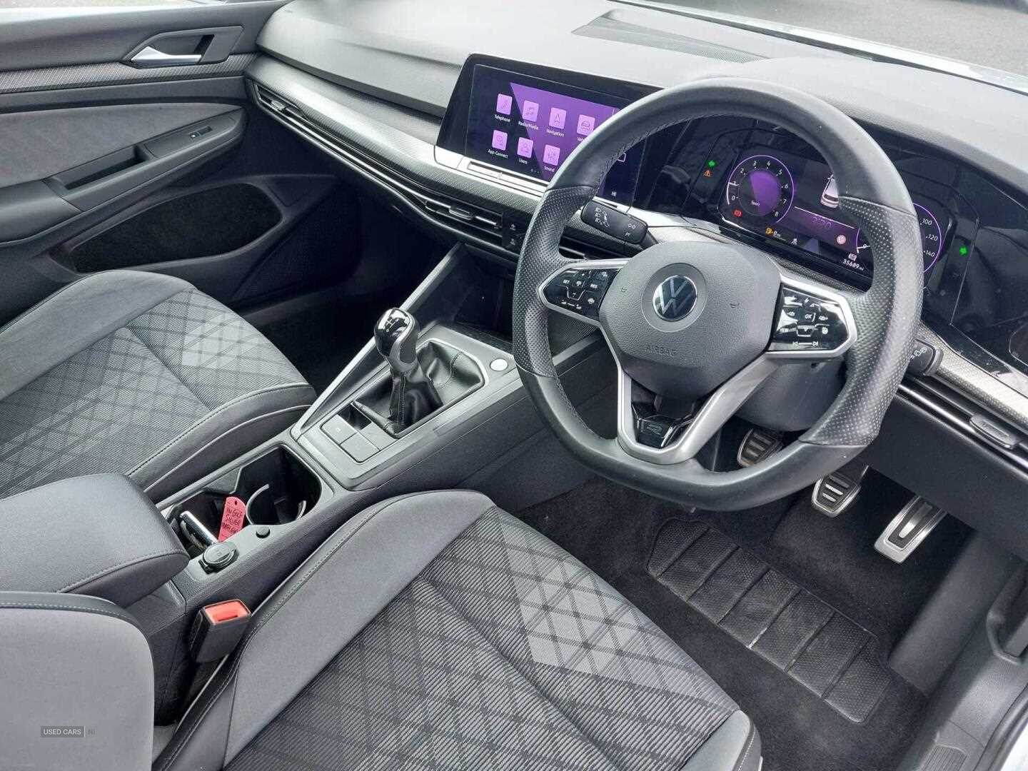 Jan 2022 Volkswagen Golf 1.5 TSI R-Line 5dr