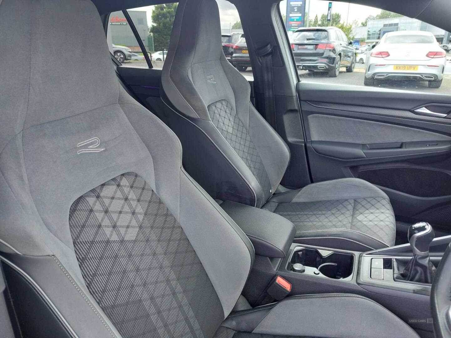 Jan 2022 Volkswagen Golf 1.5 TSI R-Line 5dr