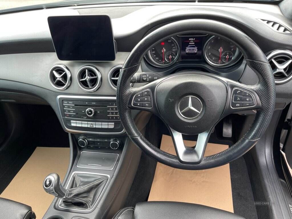 2019 Mercedes-Benz 180 1.6 GLA180 Urban Edition SUV 5dr Petrol Manual Euro 6 (s/s) (122 ps) ONLY 45973 GENUINE LOW MILES