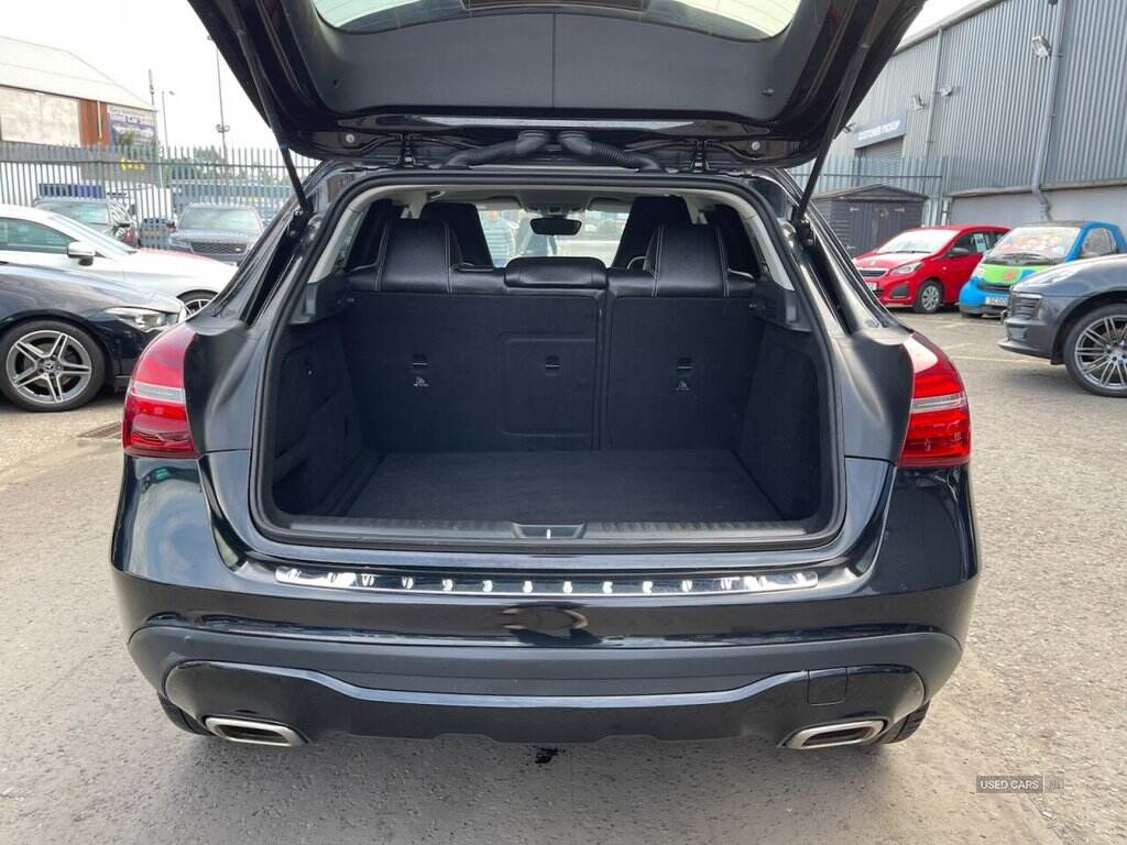  2019 Mercedes-Benz 180 1.6 GLA180 Urban Edition SUV 5dr Petrol Manual Euro 6 (s/s) (122 ps) ONLY 45973 GENUINE LOW MILES