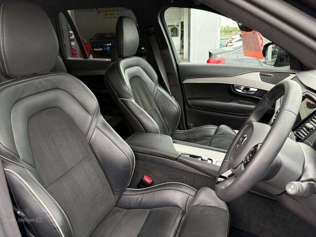 Mar 2022 Volvo XC90 2.0 B5D [235] R DESIGN 5dr AWD Geartronic