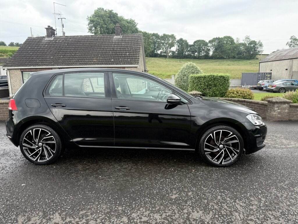 Apr 2016 Volkswagen Golf 1.6 TDI 110 Match 5dr