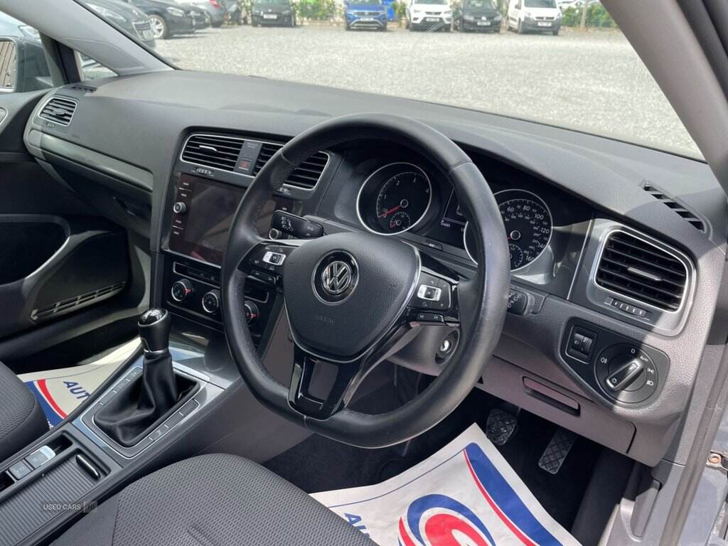 Sep 2014 Volkswagen Golf 1.6 TDI 105 SE 5dr