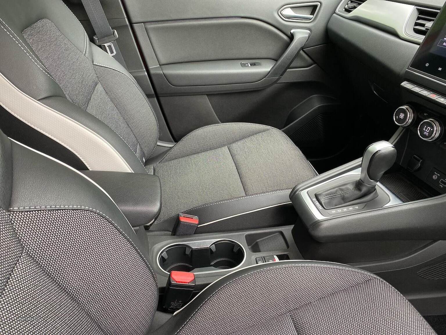 Jan 2022 Renault Captur 1.6 E-Tech Phev 160 S Edition 5Dr Auto