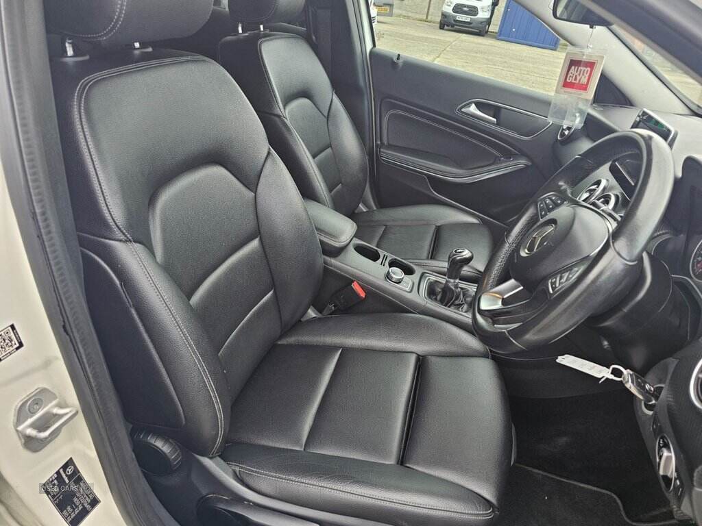 Nov 2017 Mercedes-Benz A-Class A180d SE 5dr