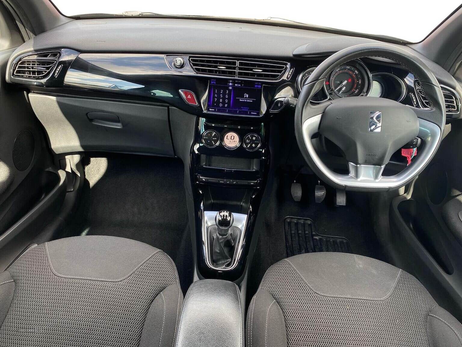 Apr 2018 DS DS3 1.2 Puretech 82 Connected Chic 3Dr