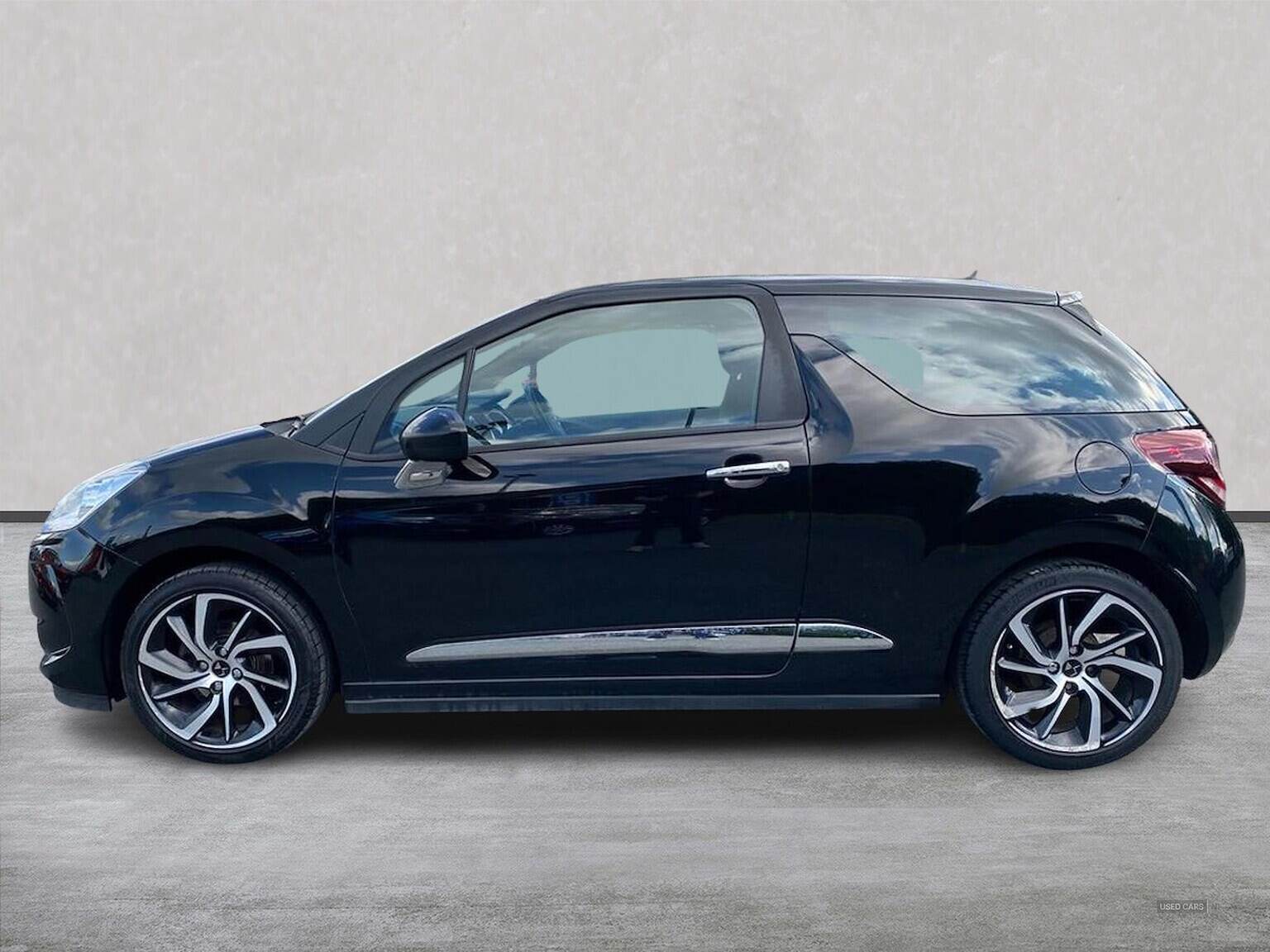 Apr 2018 DS DS3 1.2 Puretech 82 Connected Chic 3Dr