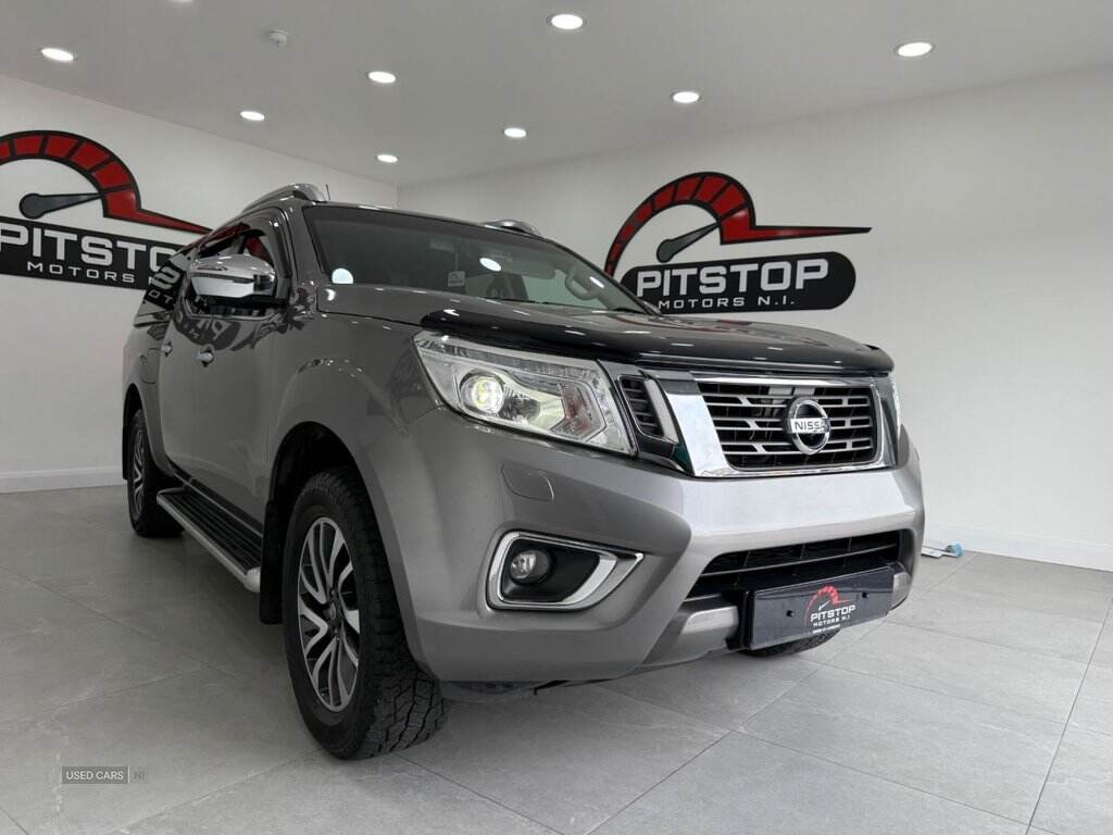 Sep 2017 Nissan Navara Double Cab Pick Up Tekna 2.3dCi 190 4WD