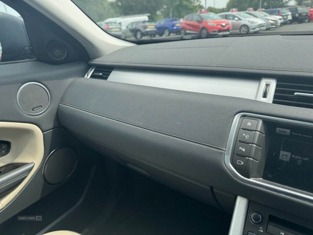 Dec 2015 Land Rover Range Rover Evoque 2.0 TD4 HSE Dynamic Lux 5dr Auto