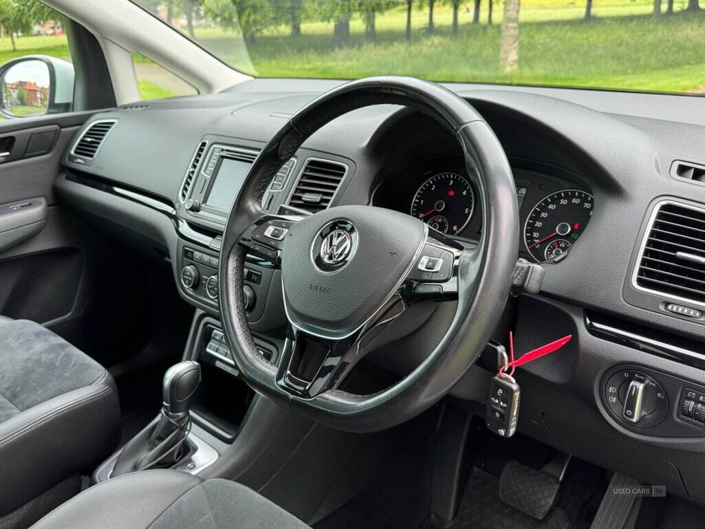 Dec 2017 Volkswagen Sharan 2.0 TDI CR BlueMotion Tech 150 SEL 5dr DSG