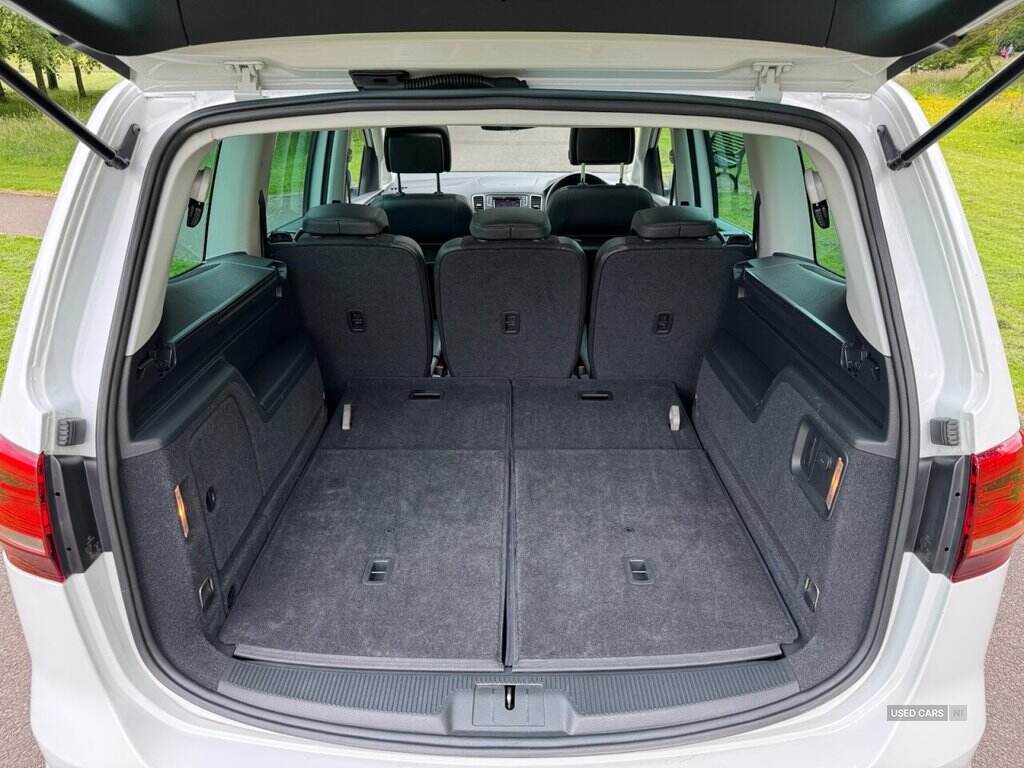 Dec 2017 Volkswagen Sharan 2.0 TDI CR BlueMotion Tech 150 SEL 5dr DSG