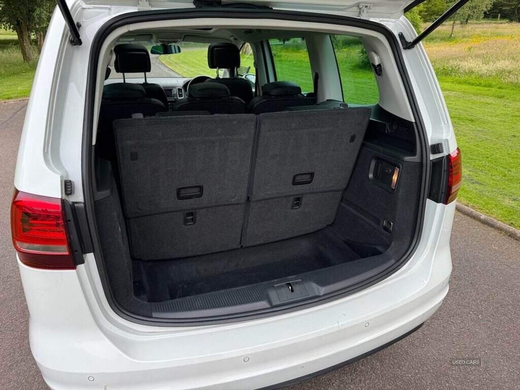 Dec 2017 Volkswagen Sharan 2.0 TDI CR BlueMotion Tech 150 SEL 5dr DSG