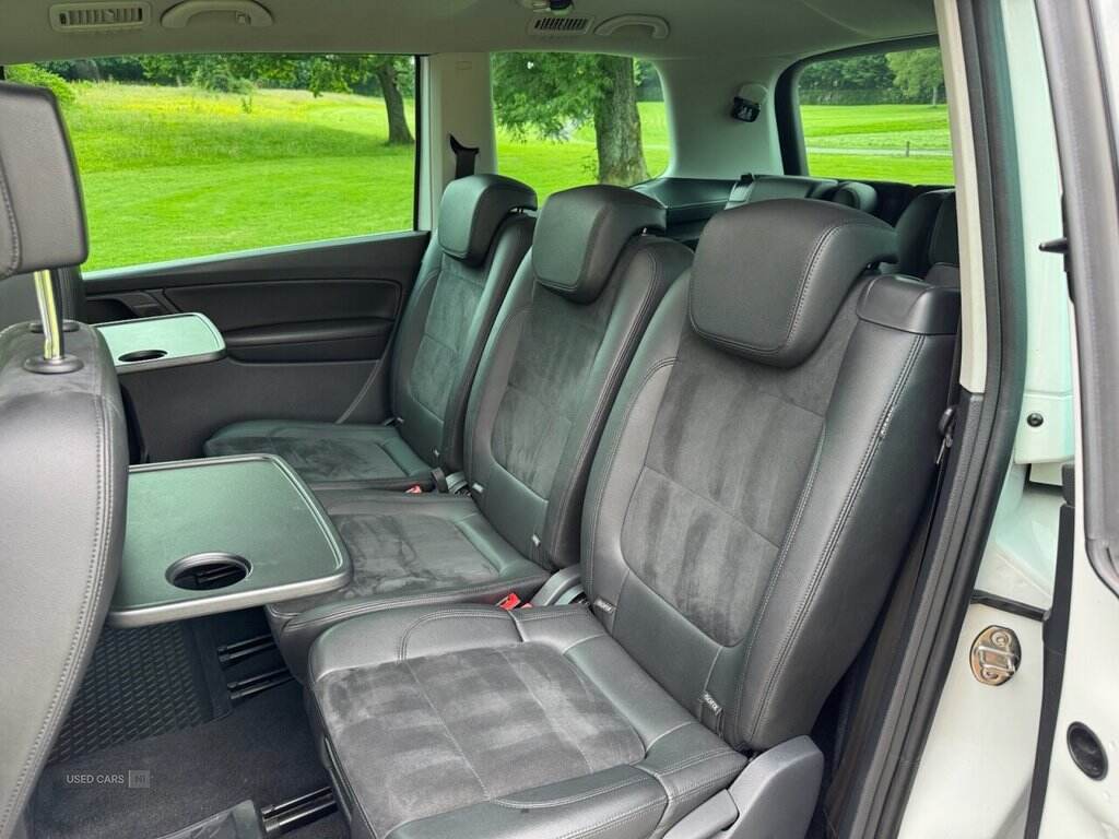 Dec 2017 Volkswagen Sharan 2.0 TDI CR BlueMotion Tech 150 SEL 5dr DSG