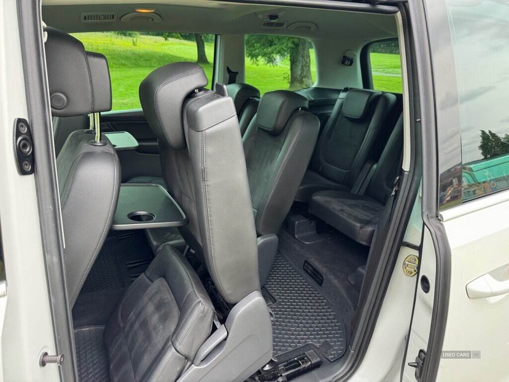 Dec 2017 Volkswagen Sharan 2.0 TDI CR BlueMotion Tech 150 SEL 5dr DSG