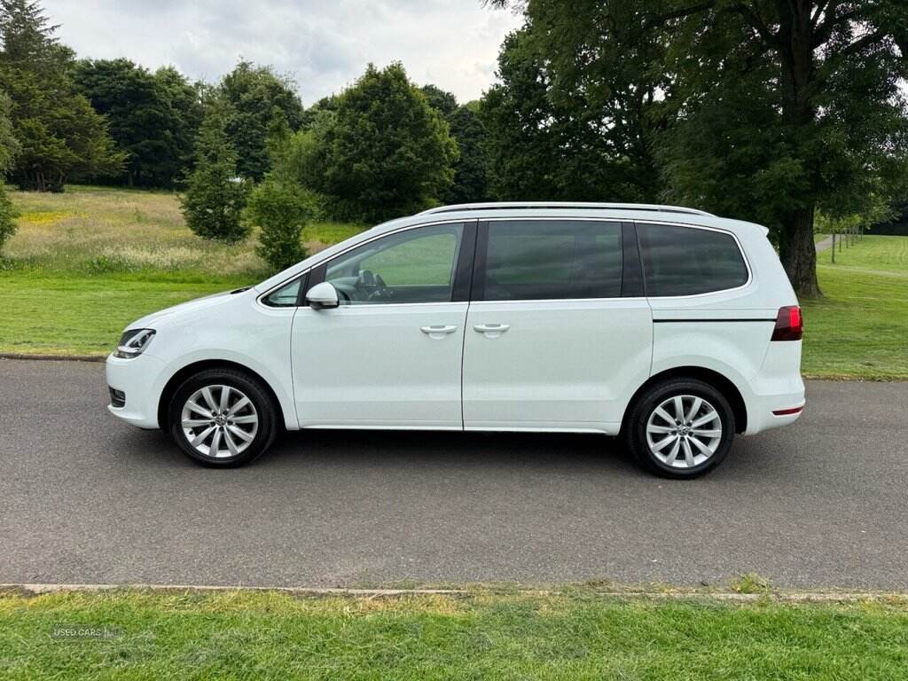 Dec 2017 Volkswagen Sharan 2.0 TDI CR BlueMotion Tech 150 SEL 5dr DSG