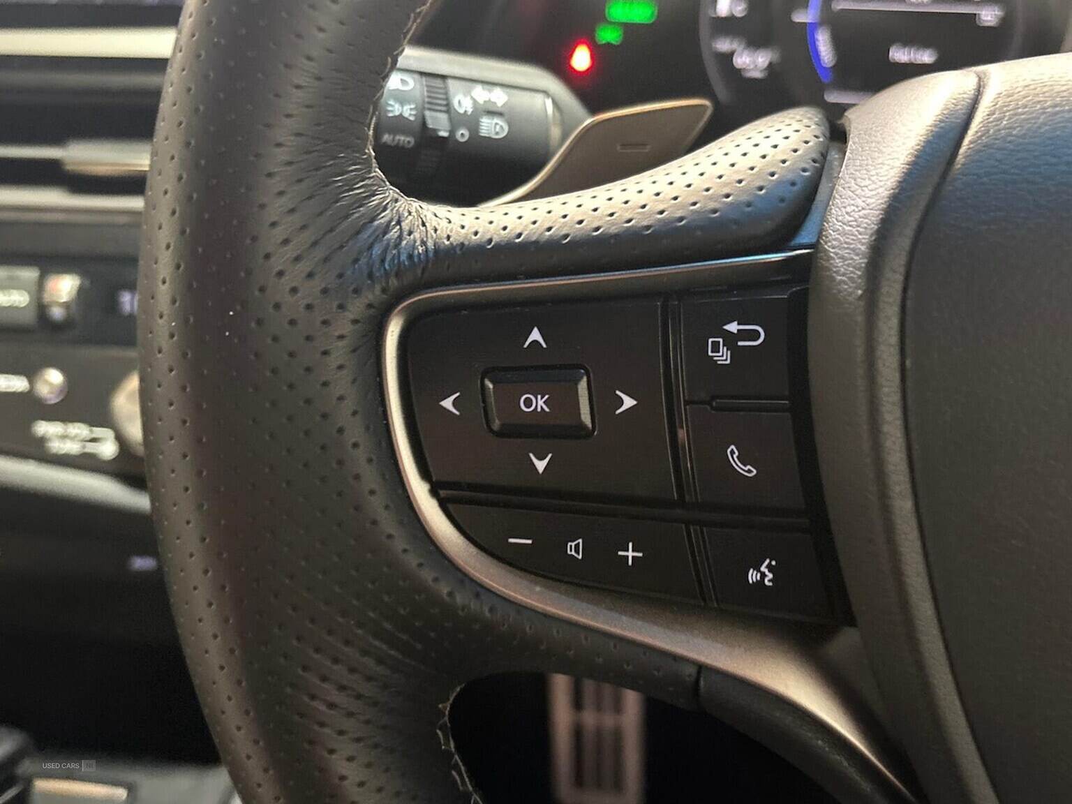 Sep 2023 Lexus ES 300H 2.5 F-Sport 4Dr Cvt